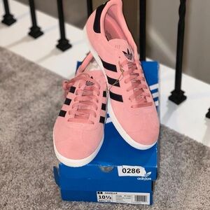 Adidas Women's Pink and Black Gazelle Sneakers